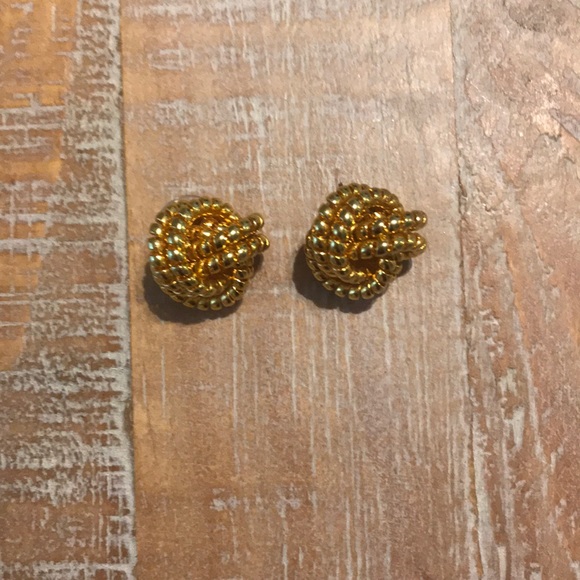 Vintage Gold Knot Earrings. - Picture 5 of 5